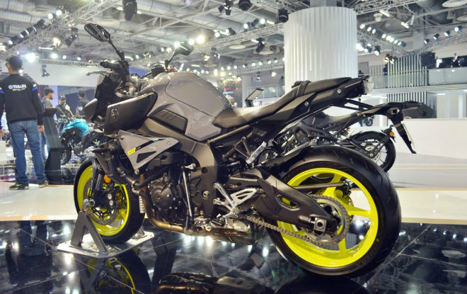 2018 Yamaha MT-10 trình diện, giá 295 triệu đồng